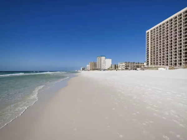 Destin Lovely Beach Front