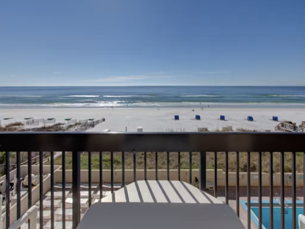Destin Lovely Beach Front