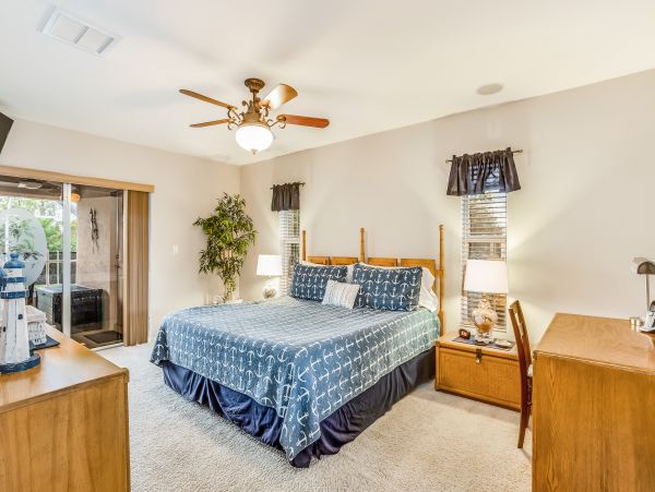 Canal front Pet friendly Drive to beach home in Cape Coral