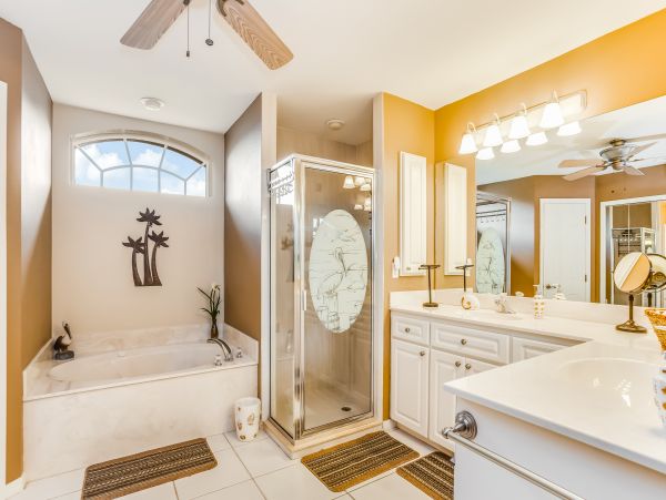 Canal front Pet friendly Drive to beach home in Cape Coral