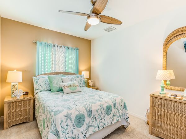 Canal front Pet friendly Drive to beach home in Cape Coral