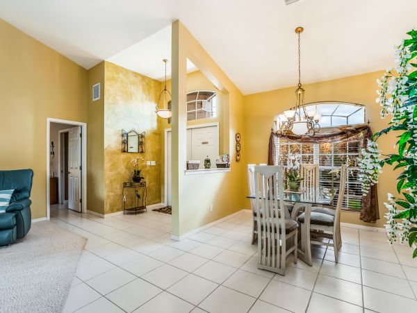 Canal front Pet friendly Drive to beach home in Cape Coral