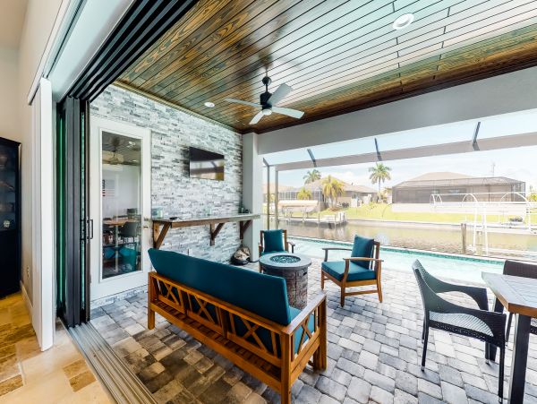 Luxury Cape Coral Vacation Home With Boat Dock Sleeps 8