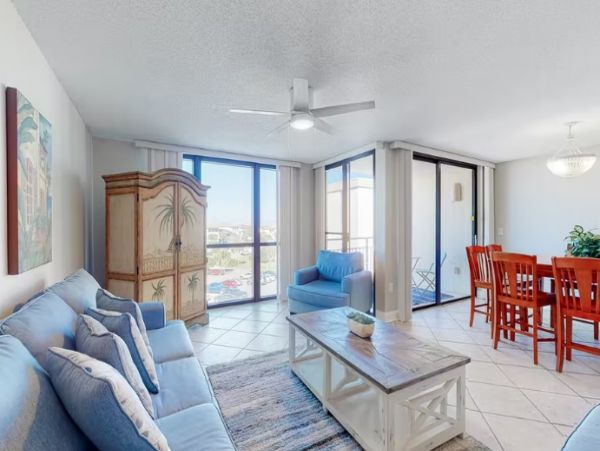 Destin Vacation 2 Bedroom Condo with Private Balcony