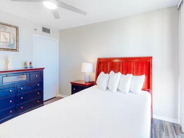 Destin Vacation 2 Bedroom Condo with Private Balcony