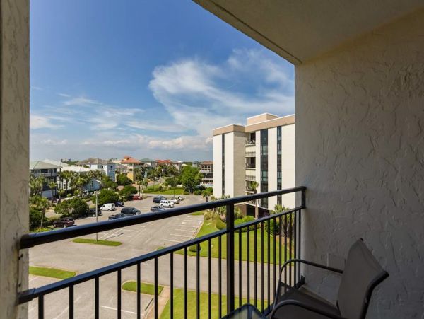 Destin Vacation 2 Bedroom Condo with Private Balcony
