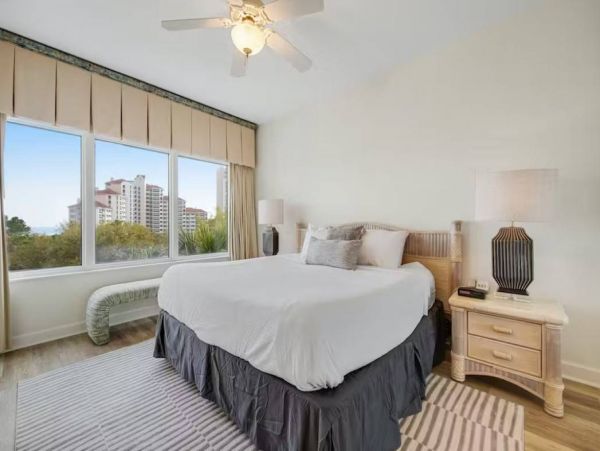 Miramar Beach 2 Bedroom Vacation Condo with Beach View