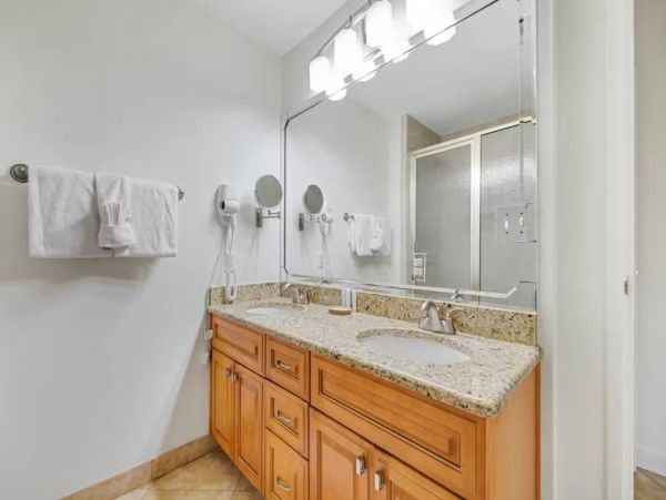 Miramar Beach 2 Bedroom Vacation Condo with Beach View