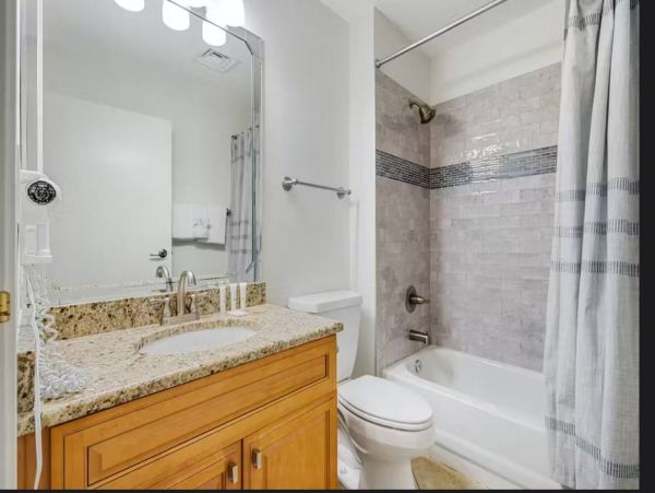 Miramar Beach 2 Bedroom Vacation Condo with Beach View