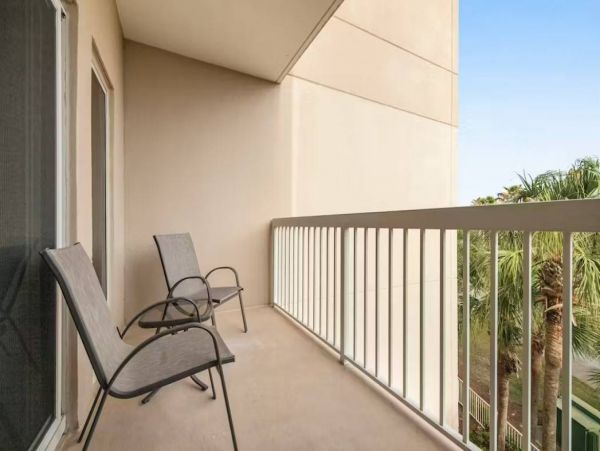 Miramar Beach 2 Bedroom Vacation Condo with Beach View