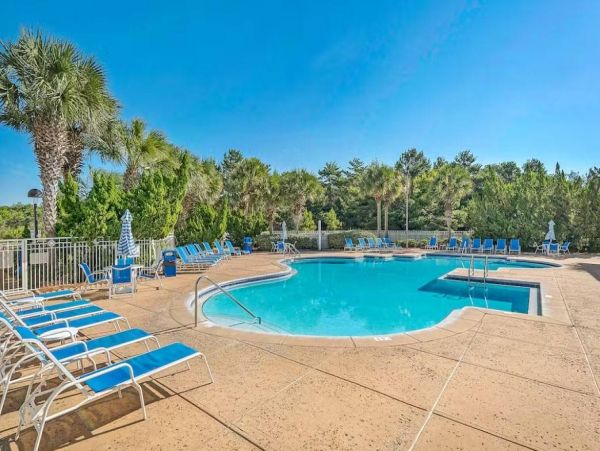 Miramar Beach 2 Bedroom Vacation Condo with Beach View
