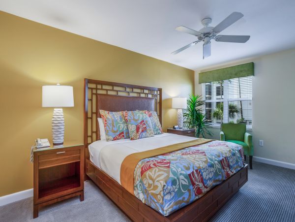 Beautiful Fort Myers Vacation Condo Located on Beach & Pool