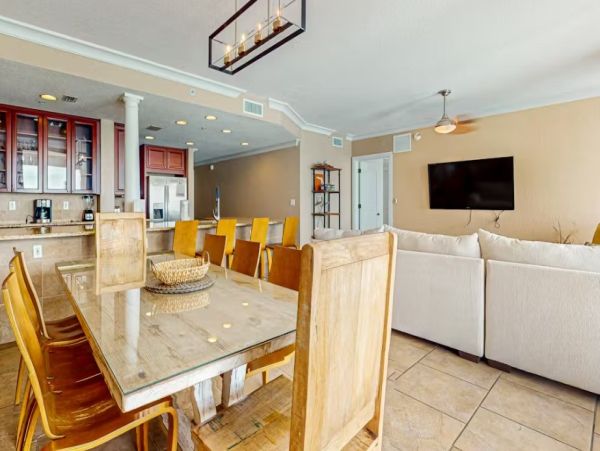 Three Bedroom Gulf Front Vacation Condo in Pensacola Beach