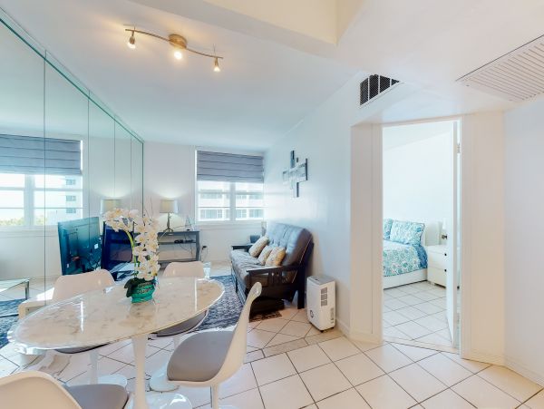 Miami Beach Condo 956227