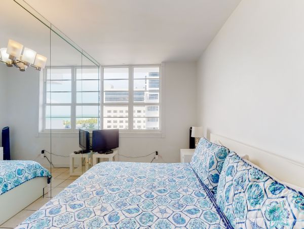 Miami Beach Condo 956227