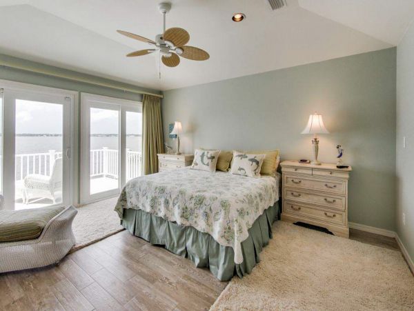Five Bedroom Vacation Home in Navarre Beach Close to Beach
