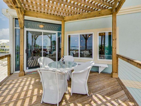 Five Bedroom Vacation Home in Navarre Beach Close to Beach