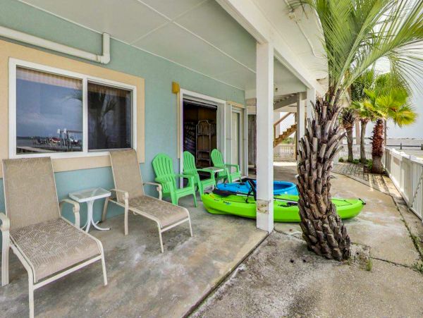 Five Bedroom Vacation Home in Navarre Beach Close to Beach