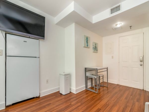 Miami Beach Condo 956276