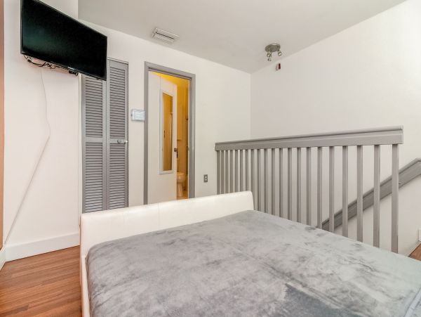 Miami Beach Condo 956276
