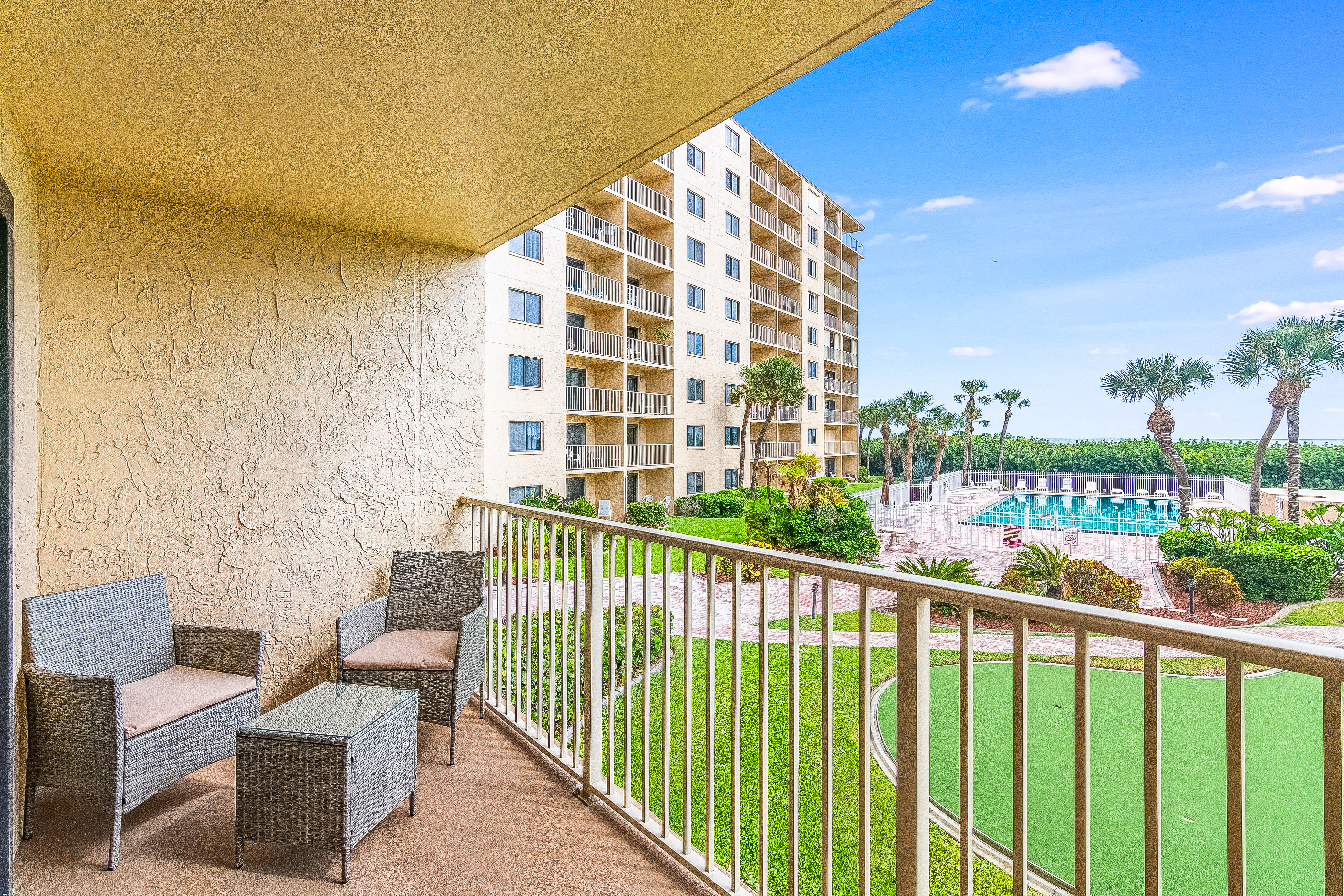 Cocoa Beach Condo 956280