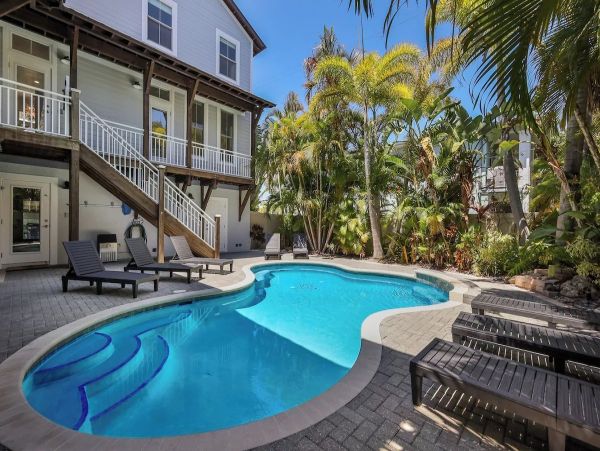 Luxury 5 Bedroom Anna Maria Vacation Pool Home