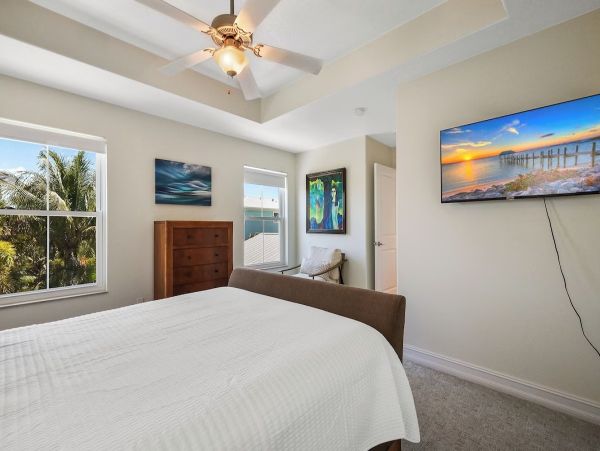 Luxury 5 Bedroom Anna Maria Vacation Pool Home