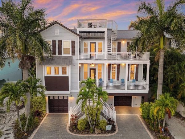 Luxury 5 Bedroom Anna Maria Vacation Pool Home