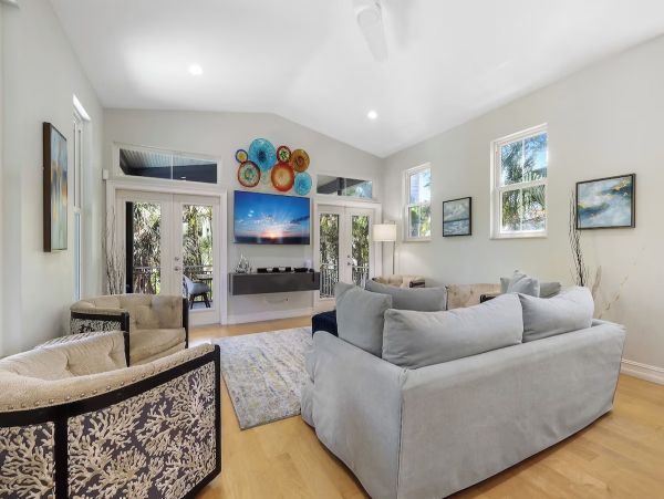 Luxury 5 Bedroom Anna Maria Vacation Pool Home