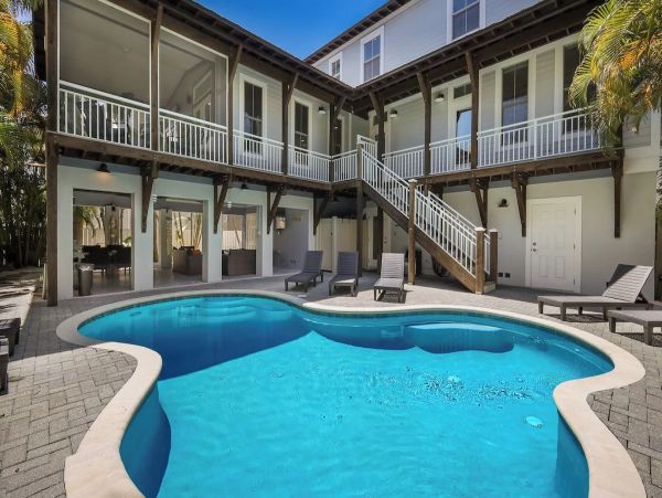 Luxury 5 Bedroom Anna Maria Vacation Pool Home