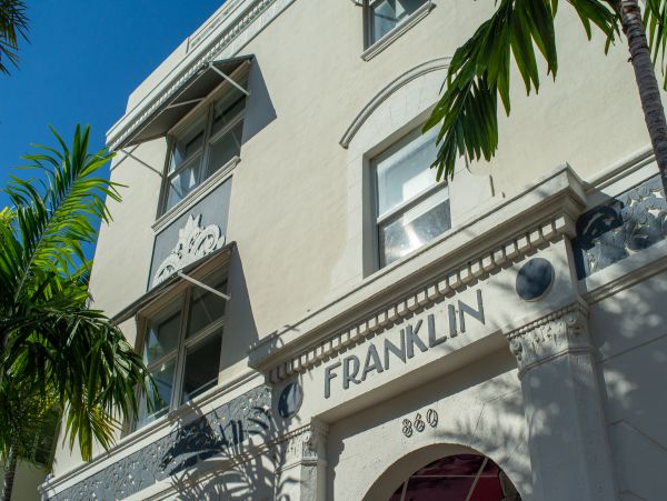 Miami Beach Condo 956322
