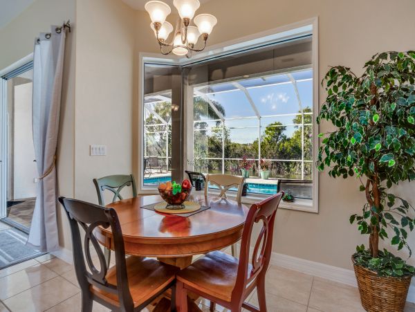 Cape Coral Home 956345