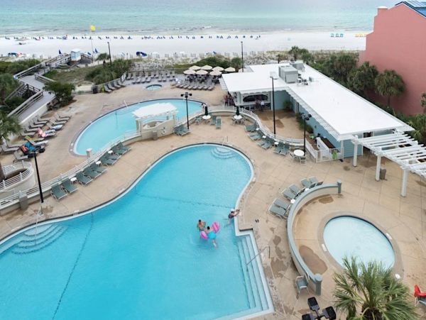 Gulf Views Miramar Vacation Condo Three Bedrooms Sleeps 8
