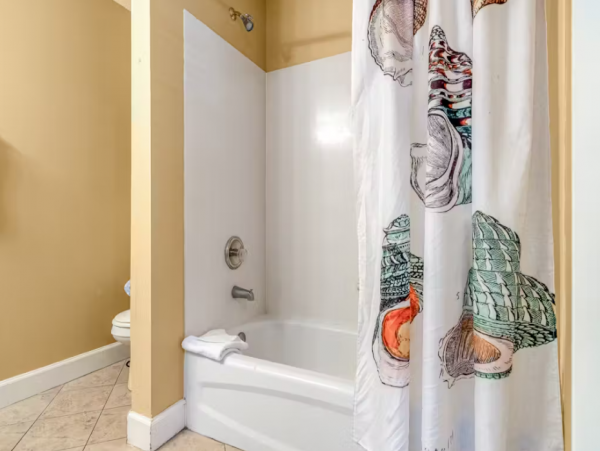 Gulf Views Miramar Vacation Condo Three Bedrooms Sleeps 8