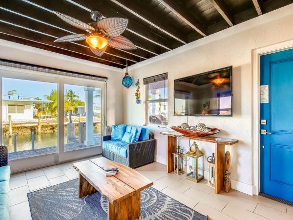 Canal-Front 3 Bedroom Vacation Home with Pool in Great Marathon!