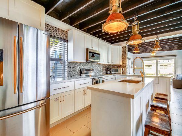 Canal-Front 3 Bedroom Vacation Home with Pool in Great Marathon!