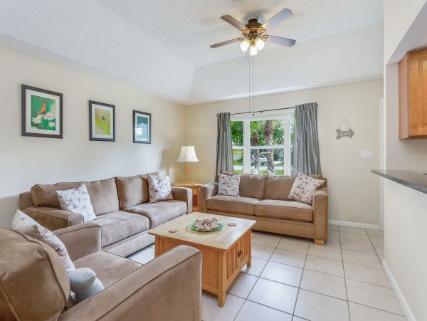 NAPLES 3 BEDROOM COTTAGE