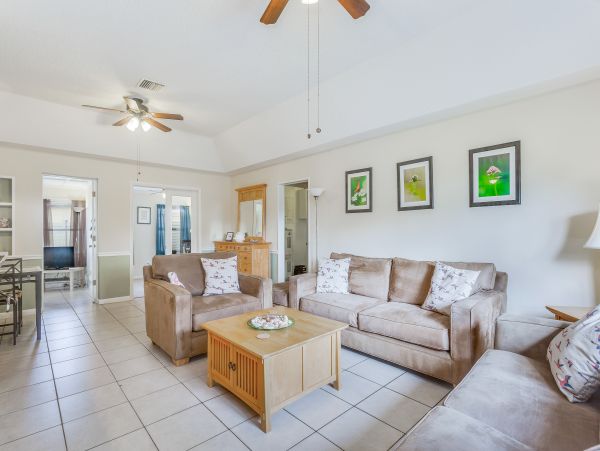 NAPLES 3 BEDROOM COTTAGE