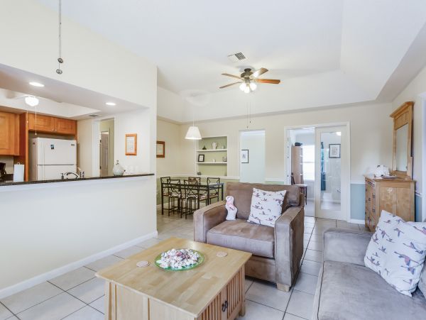 NAPLES 3 BEDROOM COTTAGE