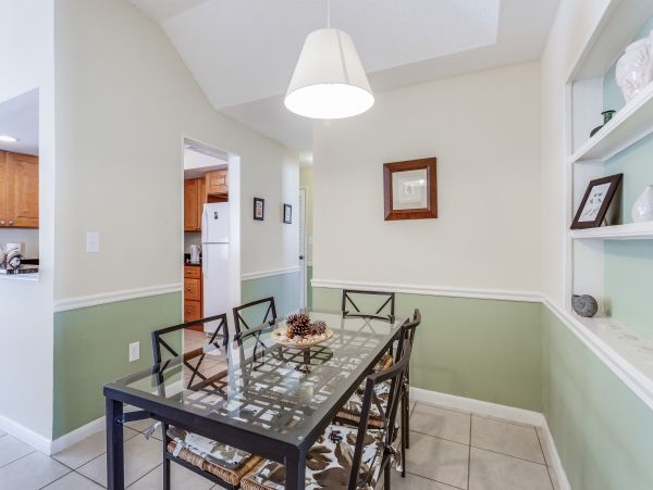 NAPLES 3 BEDROOM COTTAGE