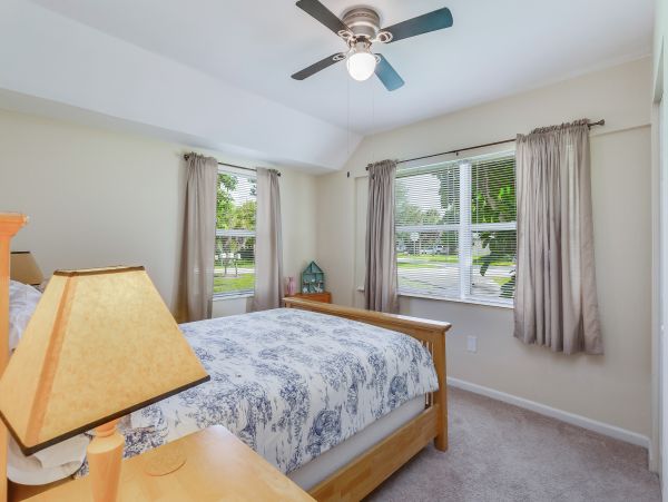 NAPLES 3 BEDROOM COTTAGE