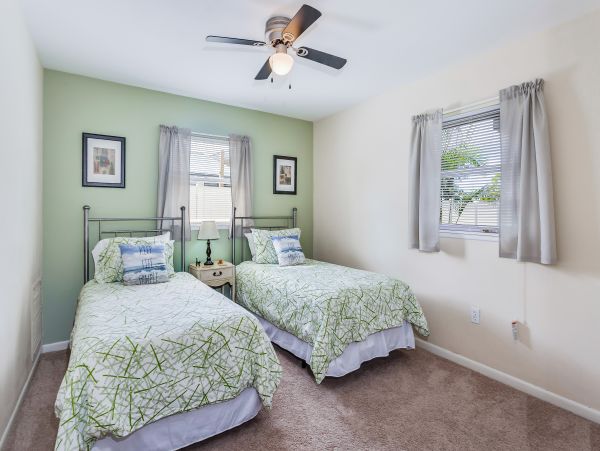 NAPLES 3 BEDROOM COTTAGE