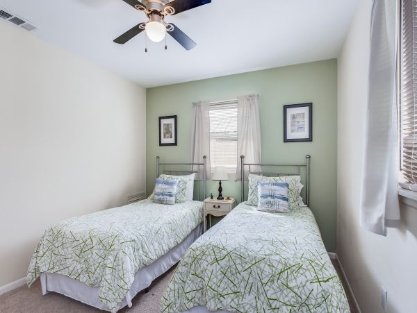 NAPLES 3 BEDROOM COTTAGE