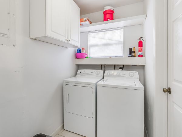 NAPLES 3 BEDROOM COTTAGE