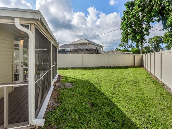 NAPLES 3 BEDROOM COTTAGE