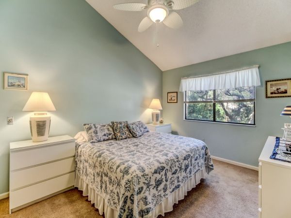 Fernandina Beach Vacation Condo Close to Beach Sleeps 4
