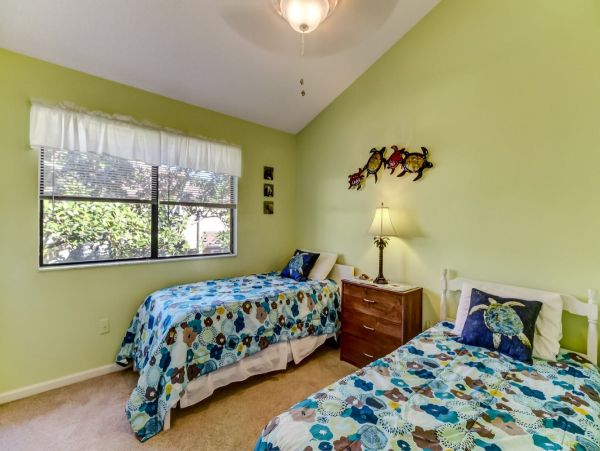 Fernandina Beach Vacation Condo Close to Beach Sleeps 4