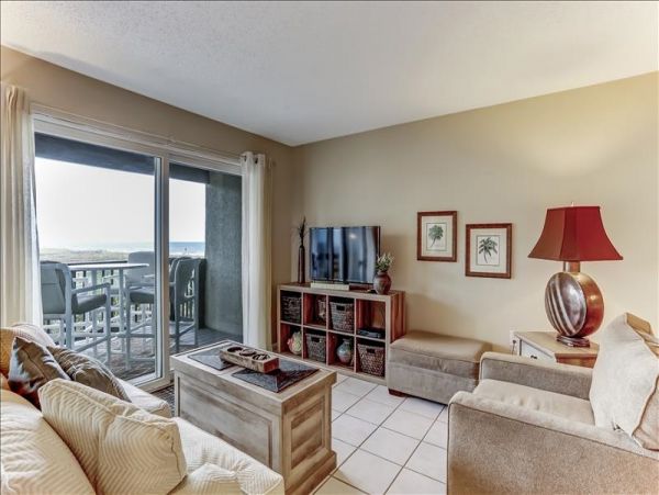Fernandina Beach Vacation Condo Steps to Beach Sleeps 4 Guests