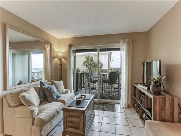 Fernandina Beach Vacation Condo Steps to Beach Sleeps 4 Guests