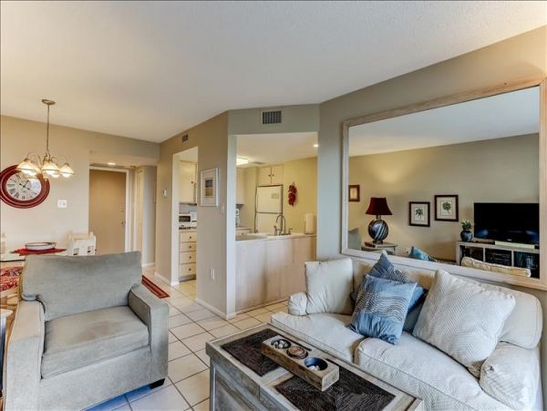 Fernandina Beach Vacation Condo Steps to Beach Sleeps 4 Guests